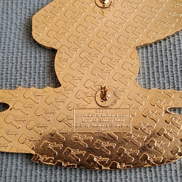 DISNEY AUCTION DONALD PIN - Picture 3 of 5